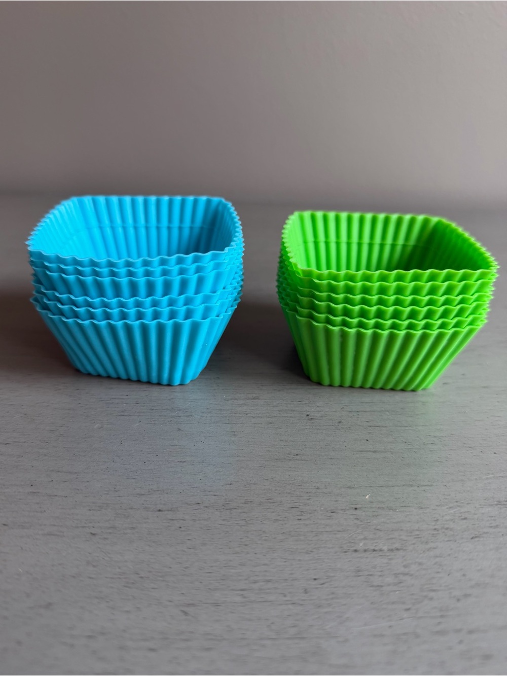 Wilton Silicone Reusable Square Baking Cups - Blue & Green 12 Total Cooking - Picture 4 of 11